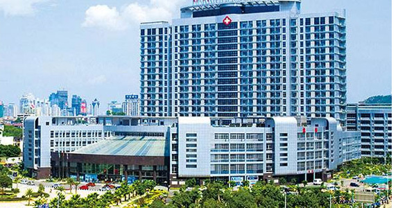 空調(diào)供暖熱水機組適用于學校、醫(yī)院，可降低全年綜合成本